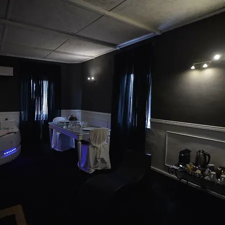 Le Supreme Love hotel *